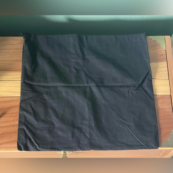 Massimo Dutti Drawstring Black 13x14” and White 12.5x14” Cotton Dust Bags - Picture 4 of 6